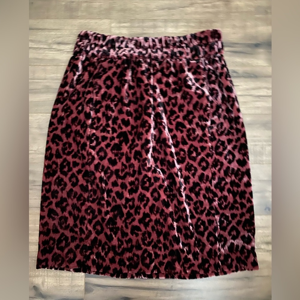 J. Crew velvet leopard print pull-on skirt with pockets. Size large.